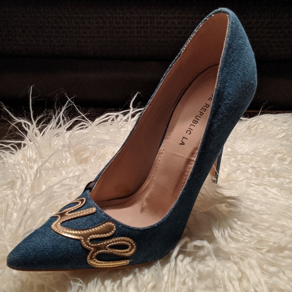 Jean Pumps - Picture 4 of 5